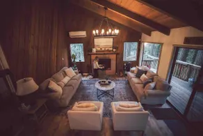 The Bham Hideaway - Cozy tree house sanctuary! - Image 4