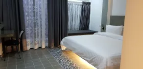 Katy Resident and Spa - Image 2