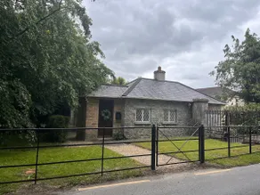 Gate lodge woodland retreat - Image 2