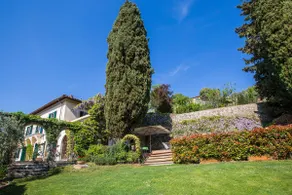 Villa in Florence - No Car Needed, Terrific Views. Exclusive Pool, Garden, Wi-Fi - Image 5