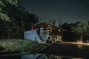 Umana's Cabin, cozy, comfy, 5+ acres of land - Image 3
