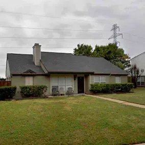 15 min to Downtown Dallas! 4BR Family Friendly Home - Image 2