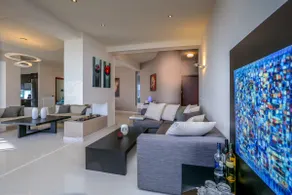 Antiopi Luxury Villa - Image 5