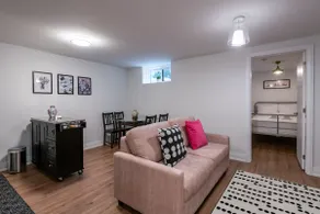 Cozy 2 Bed Suite in Toronto! - Image 4
