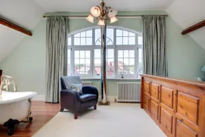 Carnegie Library: Shakespeare Apartment 3 Bedroom - Image 4
