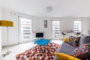 Beautiful cozy and bright apartment + Parking - Image 5