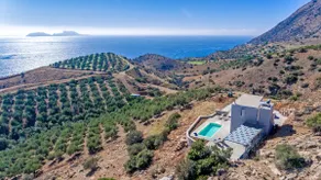 Tranquil sea view villa with private pool, just 2km from the beach! - Image 2