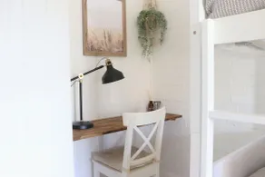 Rustic Chic 200 metres from CBD - Image 3