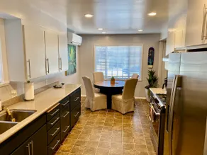 Hollywood Bungalow style Haus near LAX/SoFi/405fwy - Image 4