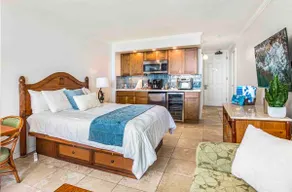 Oceanside Views just steps to beach AC/HT/Pool 261 - Image 5