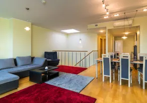 Two floors - Charming view - Parking - Image 4