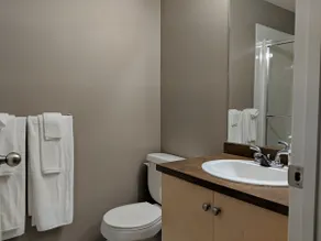 Quiet 2BR2Bath Condo Stony Plain - Image 4
