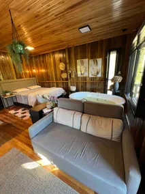 Lake House - Image 3