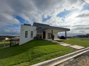 Cozy farmhouse in a gated community - Image 4