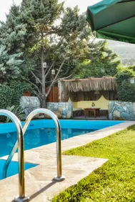 DM Elegant and Charming Villa - Image 4