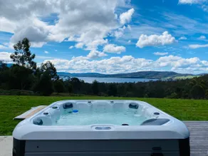 Ocean views, spacious & private, hot hub - Image 5