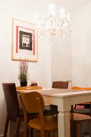 Beautiful Park Apartment for 4 Guests - Image 5
