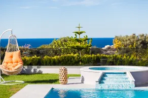 Villa Anna Maria! piscina privata, jacuzzi, ping pong, 5 'di spiaggia sabbiosa e negozi! - Image 3