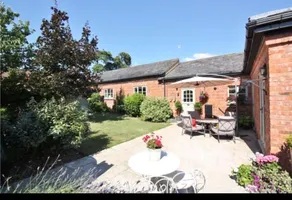 Stunning Barn private hot tub Malvern & Worcester Sleeps 6 - Image 5