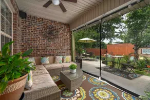 Beautiful spacious flat. 3bd/2bth Backyard Oasis! - Image 2