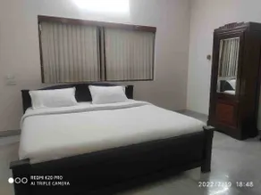 Cheerful four bedroom villa with a patio in Waynad - Image 5