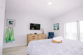 #308 Beachside 1 BR Apartment with Rooftop Pool! - Image 2