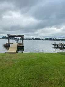 Cozy waterfront home - Image 2