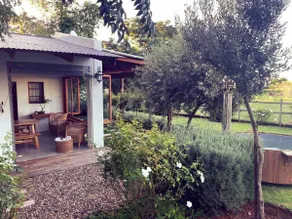OLYF guesthouse: cottage - Image 5