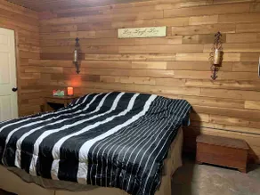 Beautiful Country Shop Home/Cabin - Image 4