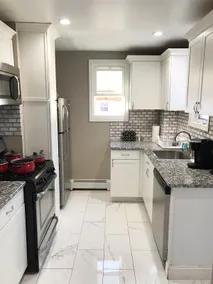 3 bedroomprivate/Downtown heart/convenience galore - Image 2