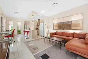 Impeccable Modern 1 Bedroom Apartment ~ Taringa - Image 5