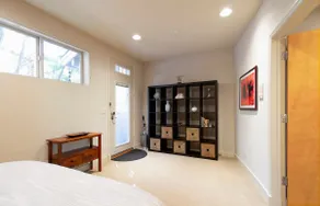 Contemporary Claremont Hills In-law - Image 3