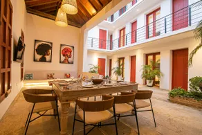 9 Bedroom Luxury Villa in Walled City - Image 4