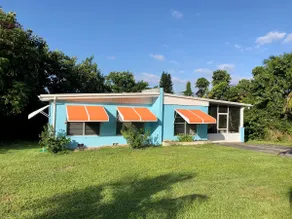 Pineapple Cottage 2 bedroom - Image 2