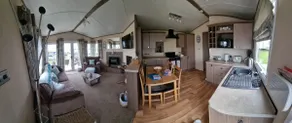 Beautiful modern 2 bedroom caravan with decking. - Image 4