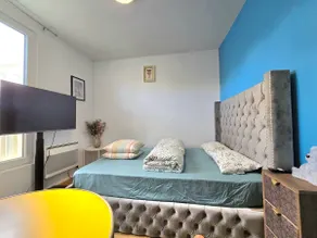 Quiet private house, 4 min to Metro Line 8. - Image 3