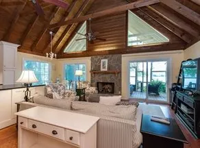 Lakeside Serenity w/fireplace, kayaks, boat dock - Image 4
