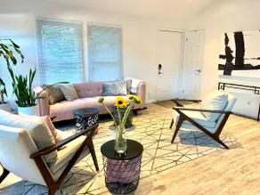 Modern Beach Bungalow - Image 2