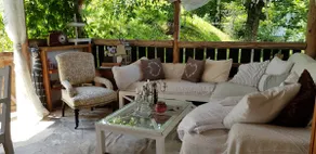 Soul Sanctuary & Vintage Art Retreat - Image 2