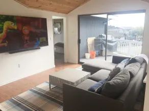 Island Cabin Retreat (pet friendly) - Image 3