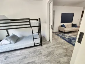 Modern Estate DT Orlando 15+ beds 2 kitchens 4bath - Image 4