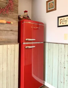 Platts' Place Retro Retreat - Image 3