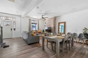 Roomy Centrally located house 5min to stadium &DT - Image 4