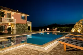 Villa Athinais - Relax en la naturaleza, piscina privada, barbacoa - Image 2