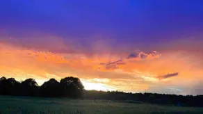 Starry Skies and Sunset Views Guesthouse - Image 2