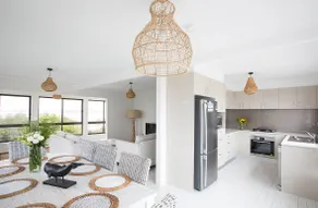 Panoramic ocean views throughout - Image 3