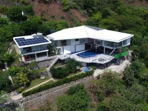 La villa de luxe Malinche Palace avec une vue imprenable sur l'océan, à proximité de la plage - Image 2