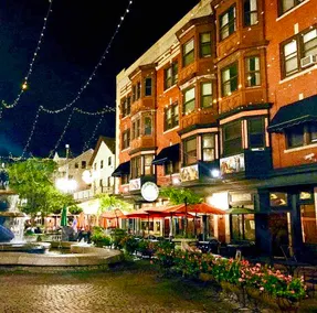 Beautiful! Directly on Federal Hill Plaza, Prov! - Image 2