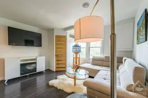 Modern & Private Downtown Getaway - Image 3