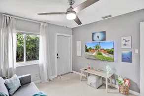 Delightful Modern Apartment - 3 miles to the Beach - Image 4